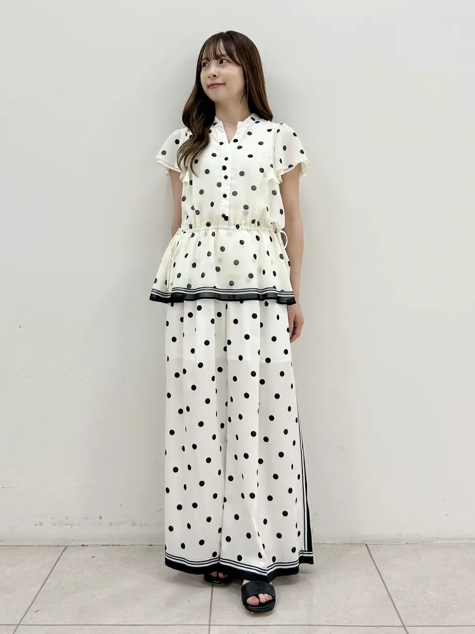GRACE CONTINENTAL Miu Akamatsu コーディネート画像