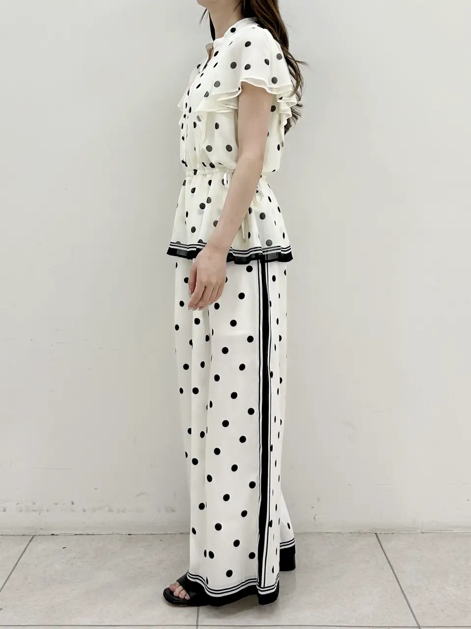 GRACE CONTINENTAL Miu Akamatsu コーディネート画像
