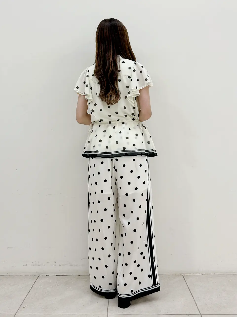 GRACE CONTINENTAL Miu Akamatsu コーディネート画像