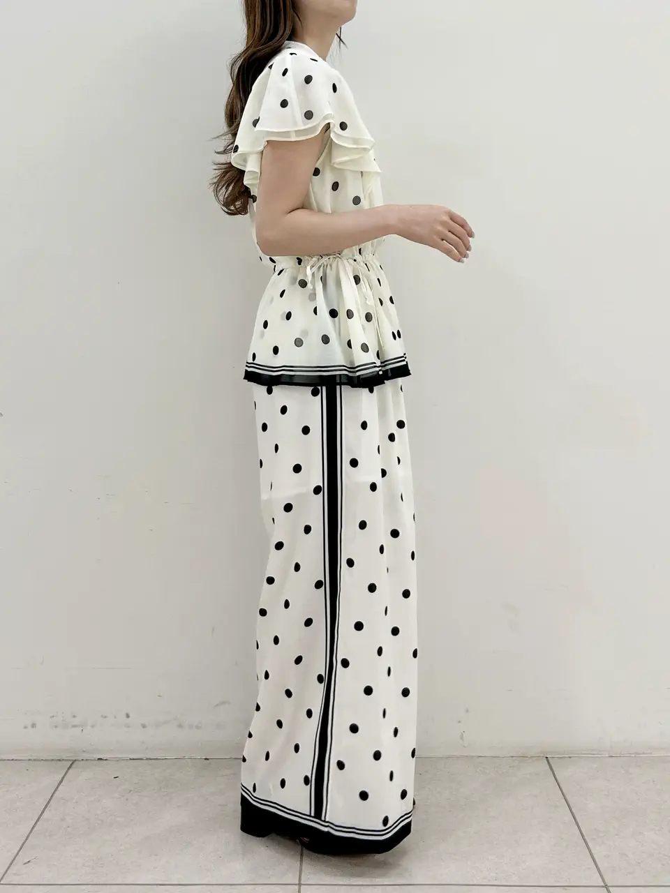 GRACE CONTINENTAL Miu Akamatsu コーディネート画像