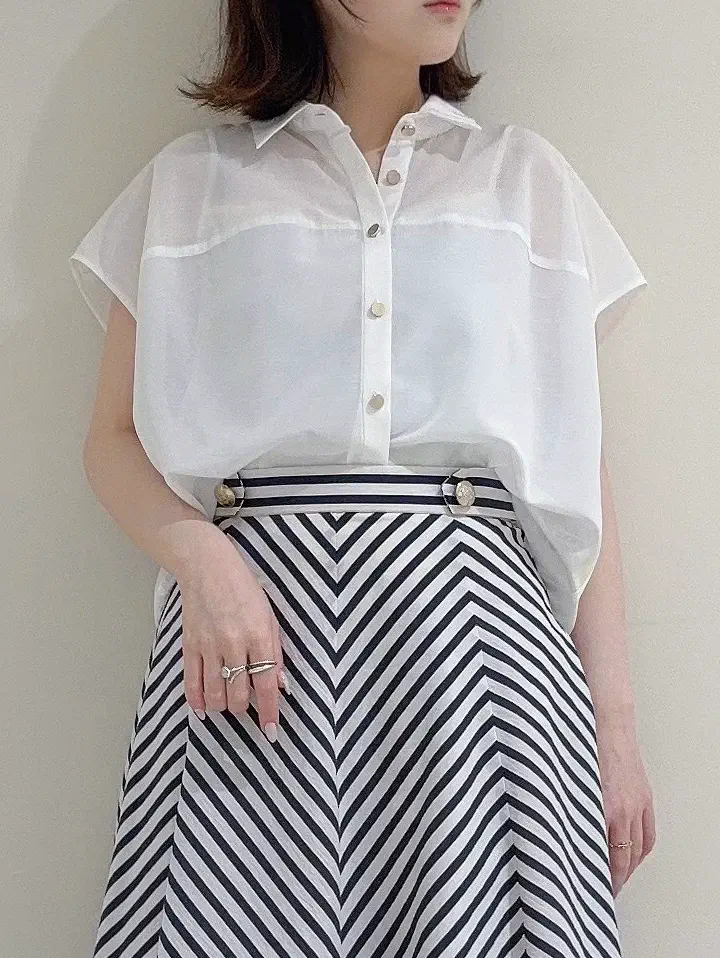 GRACE CONTINENTAL SASAKI コーディネート画像