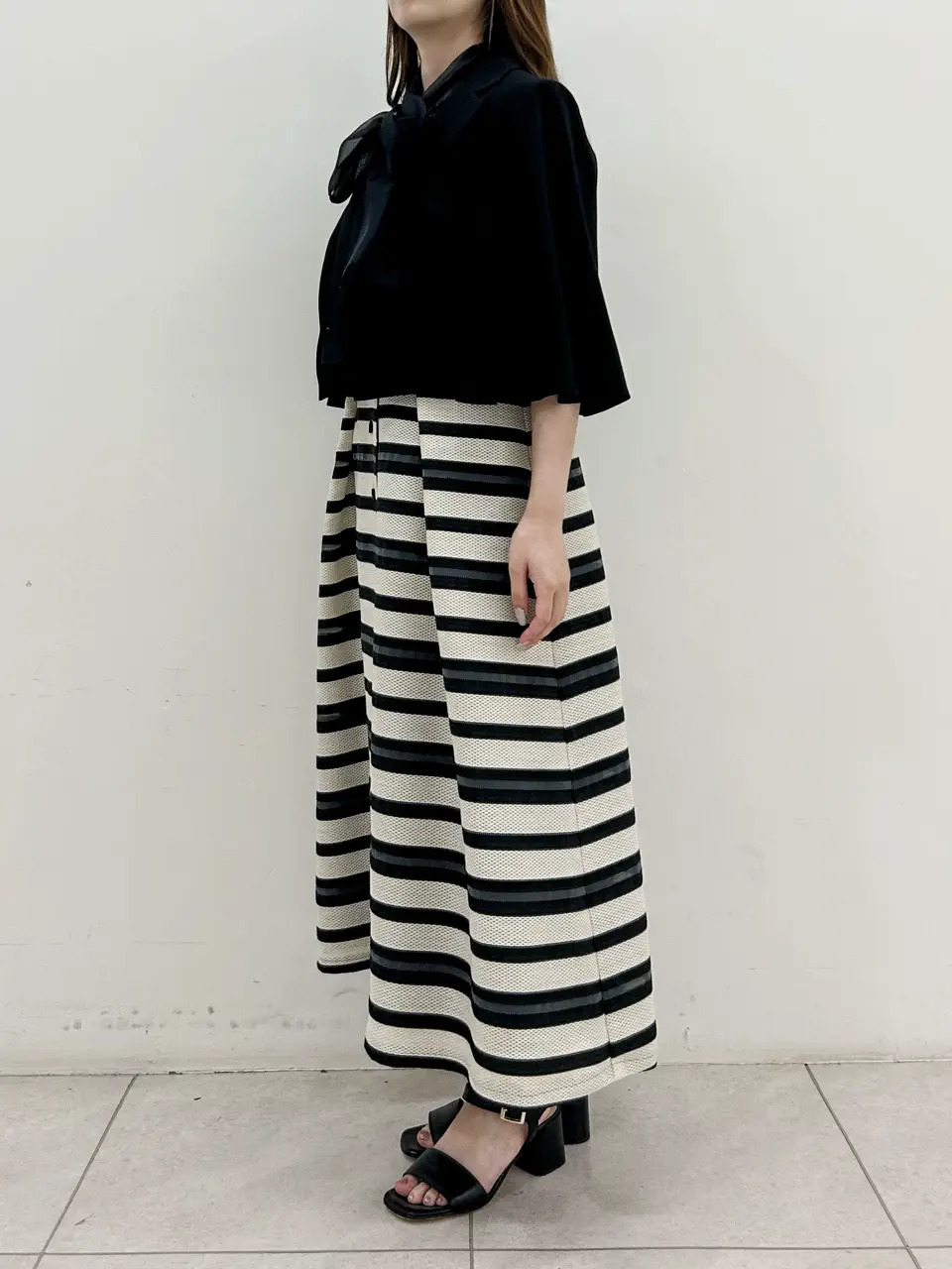 GRACE CONTINENTAL Miu Akamatsu コーディネート画像
