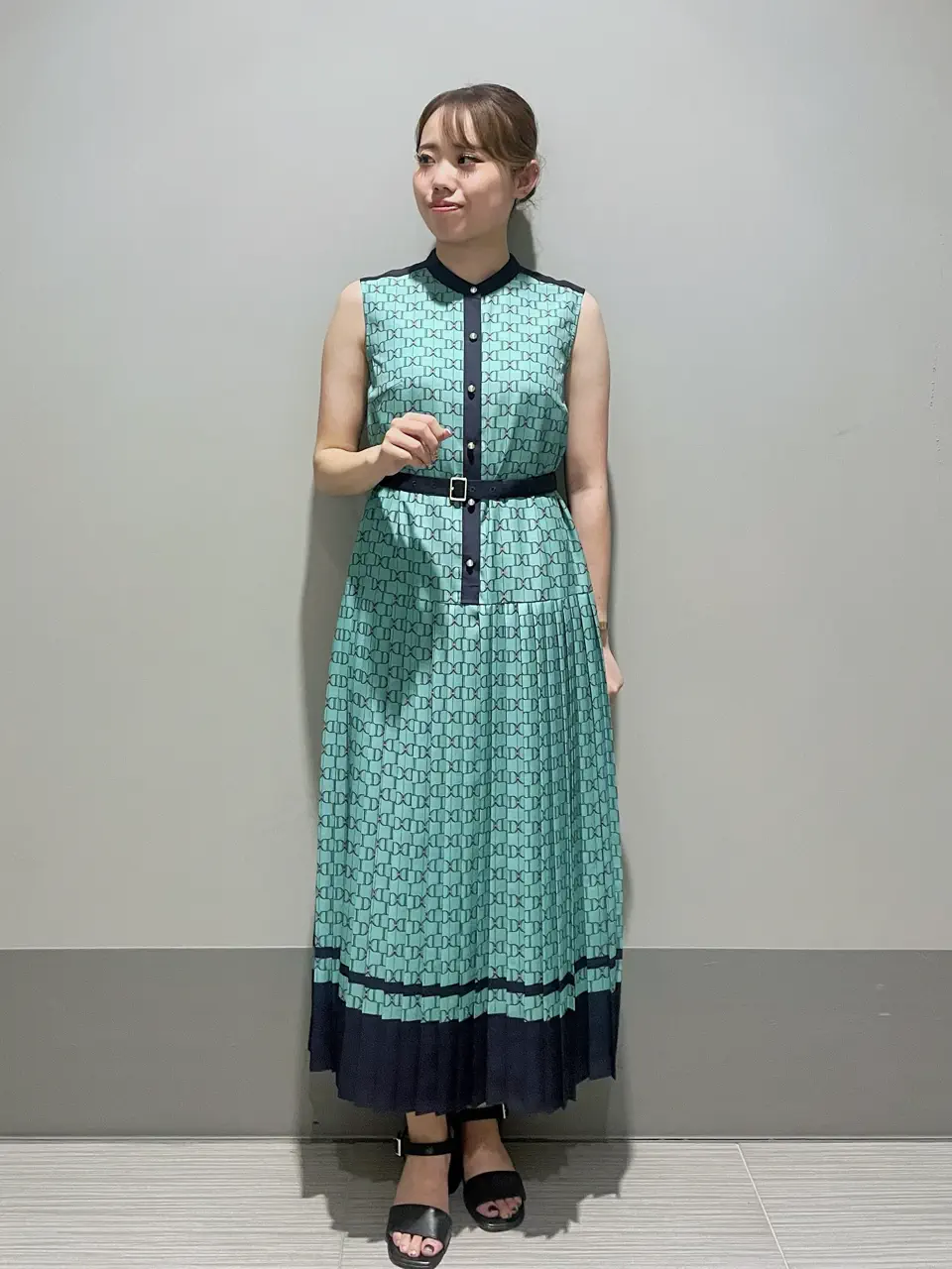 GRACE CONTINENTAL 細川　もなみ コーディネート画像