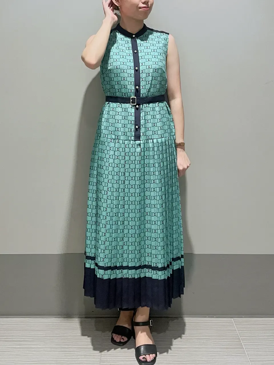 GRACE CONTINENTAL 細川　もなみ コーディネート画像