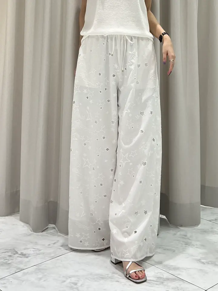 GRACE CONTINENTAL 志田　悠 コーディネート画像