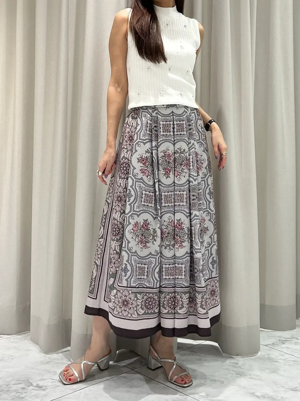 GRACE CONTINENTAL 志田　悠 コーディネート画像