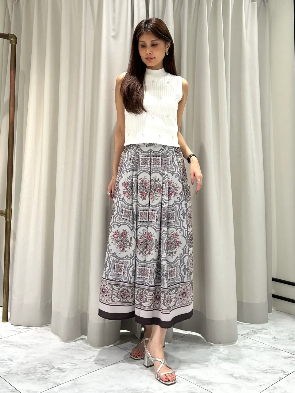 GRACE CONTINENTAL 志田　悠 コーディネート画像