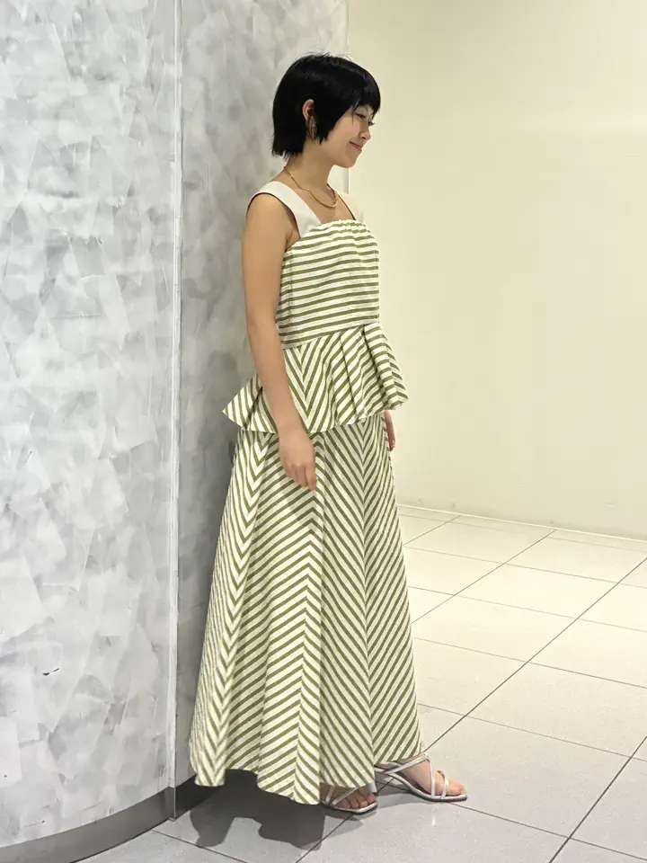 GRACE CONTINENTAL Yuna Iwasaki コーディネート画像