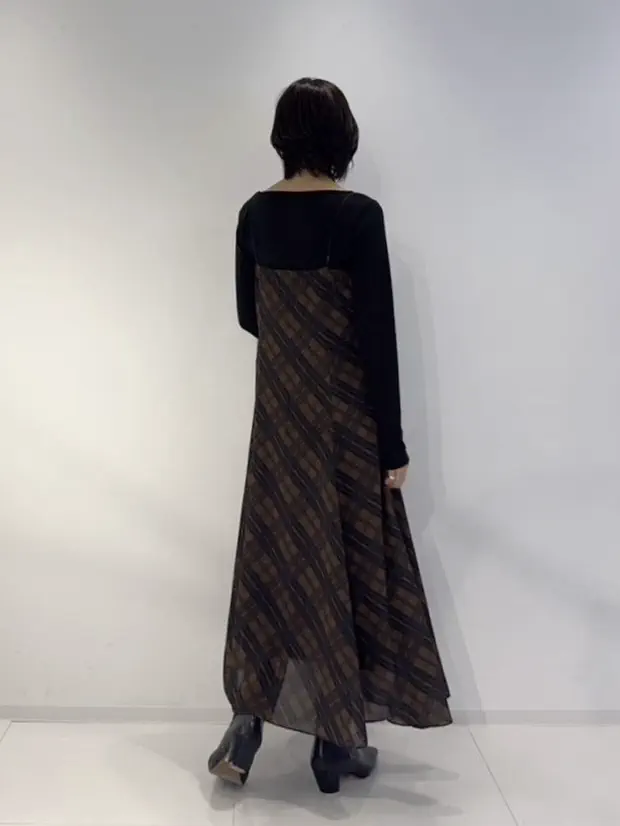 GRACE CONTINENTAL Hikaru Okada コーディネート画像
