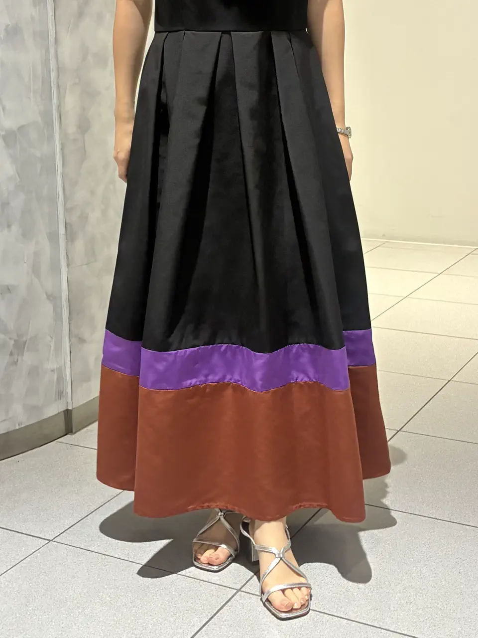 GRACE CONTINENTAL Yuna Iwasaki コーディネート画像