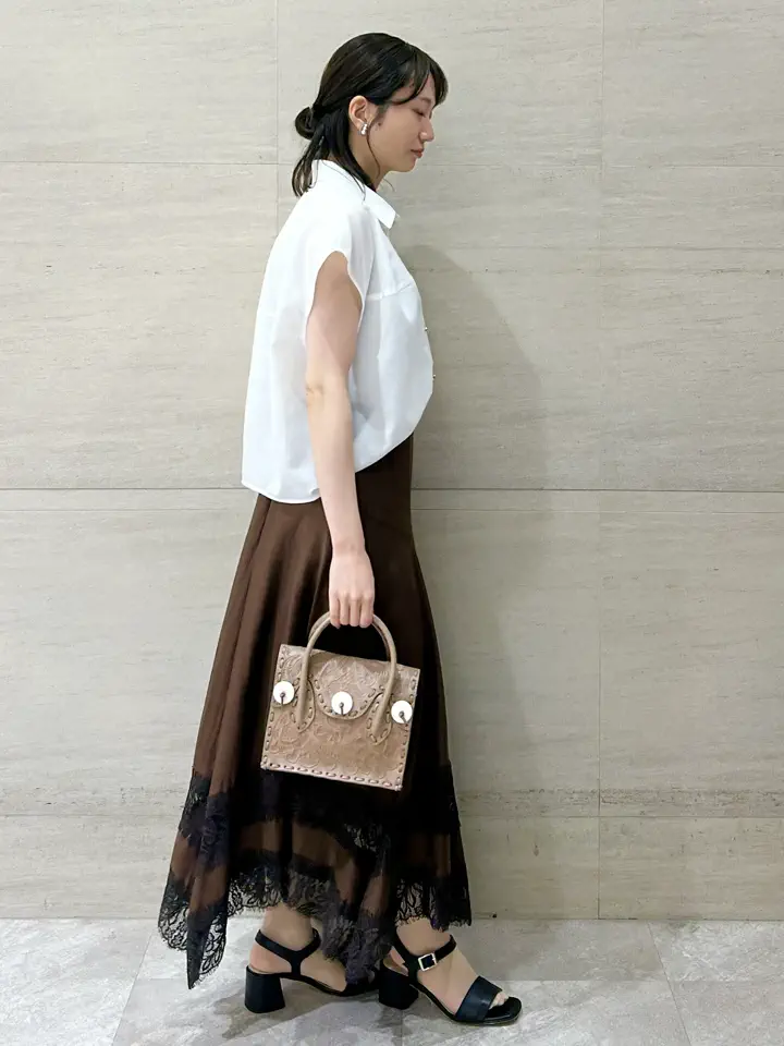 GRACE CONTINENTAL Wakazono コーディネート画像