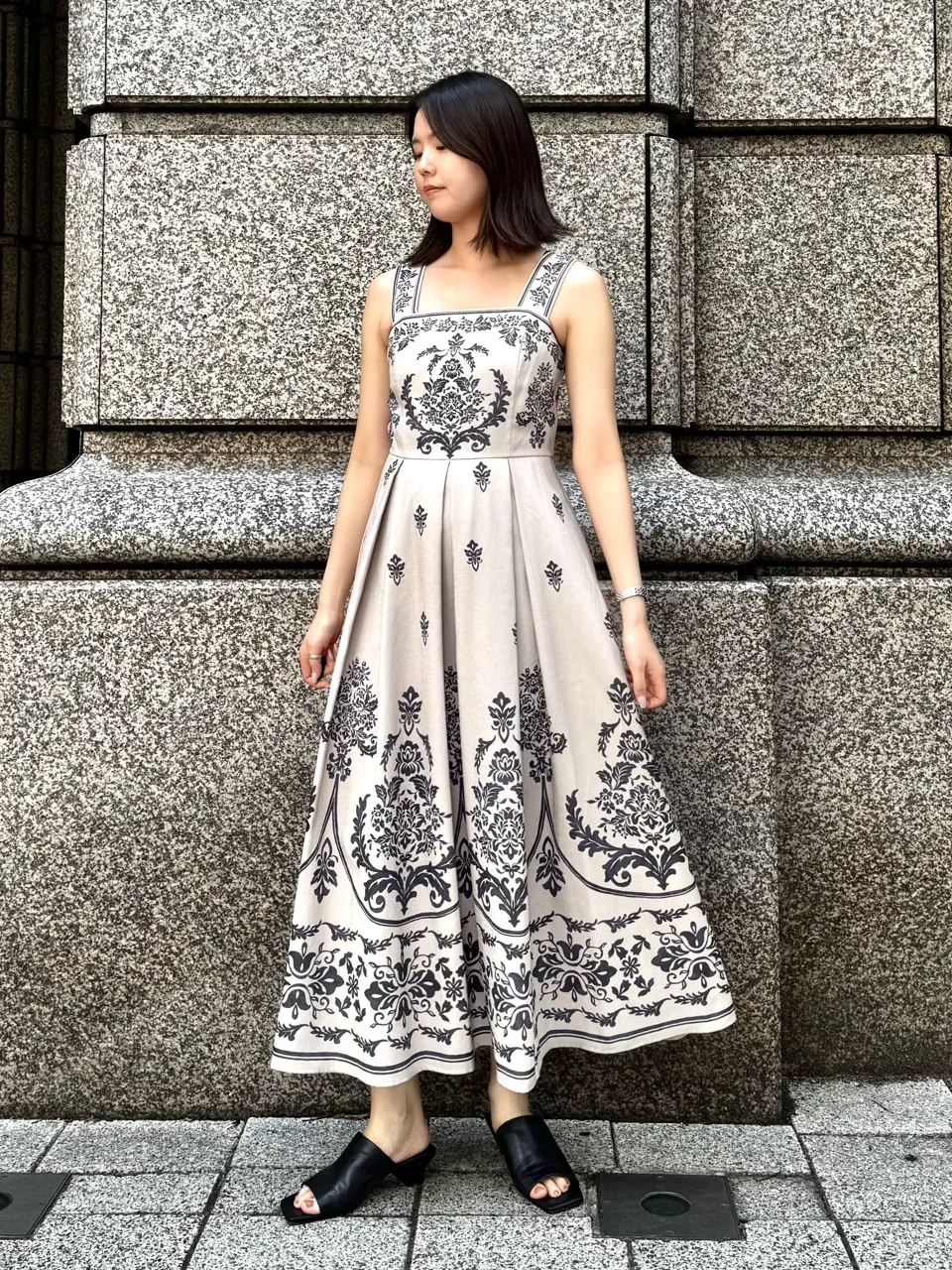 GRACE CONTINENTAL 伊藤　静華 コーディネート画像