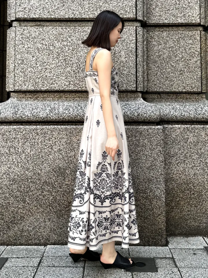 GRACE CONTINENTAL 伊藤　静華 コーディネート画像