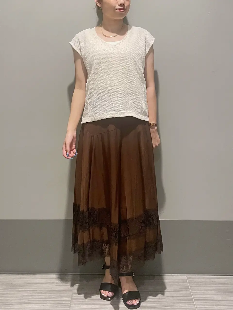 GRACE CONTINENTAL 細川　もなみ コーディネート画像