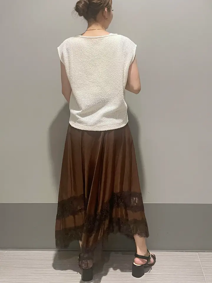 GRACE CONTINENTAL 細川　もなみ コーディネート画像