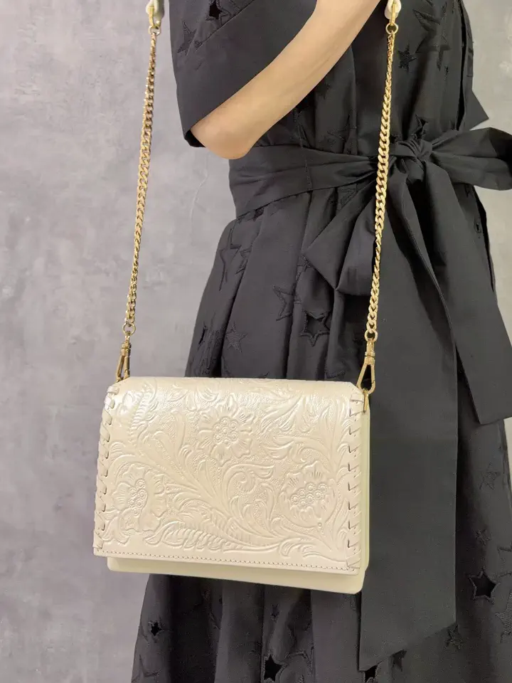 GRACE CONTINENTAL 亀田 未希 コーディネート画像