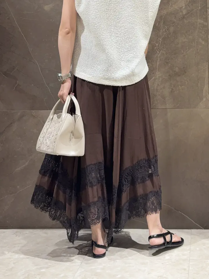 GRACE CONTINENTAL 穐山　香織 コーディネート画像