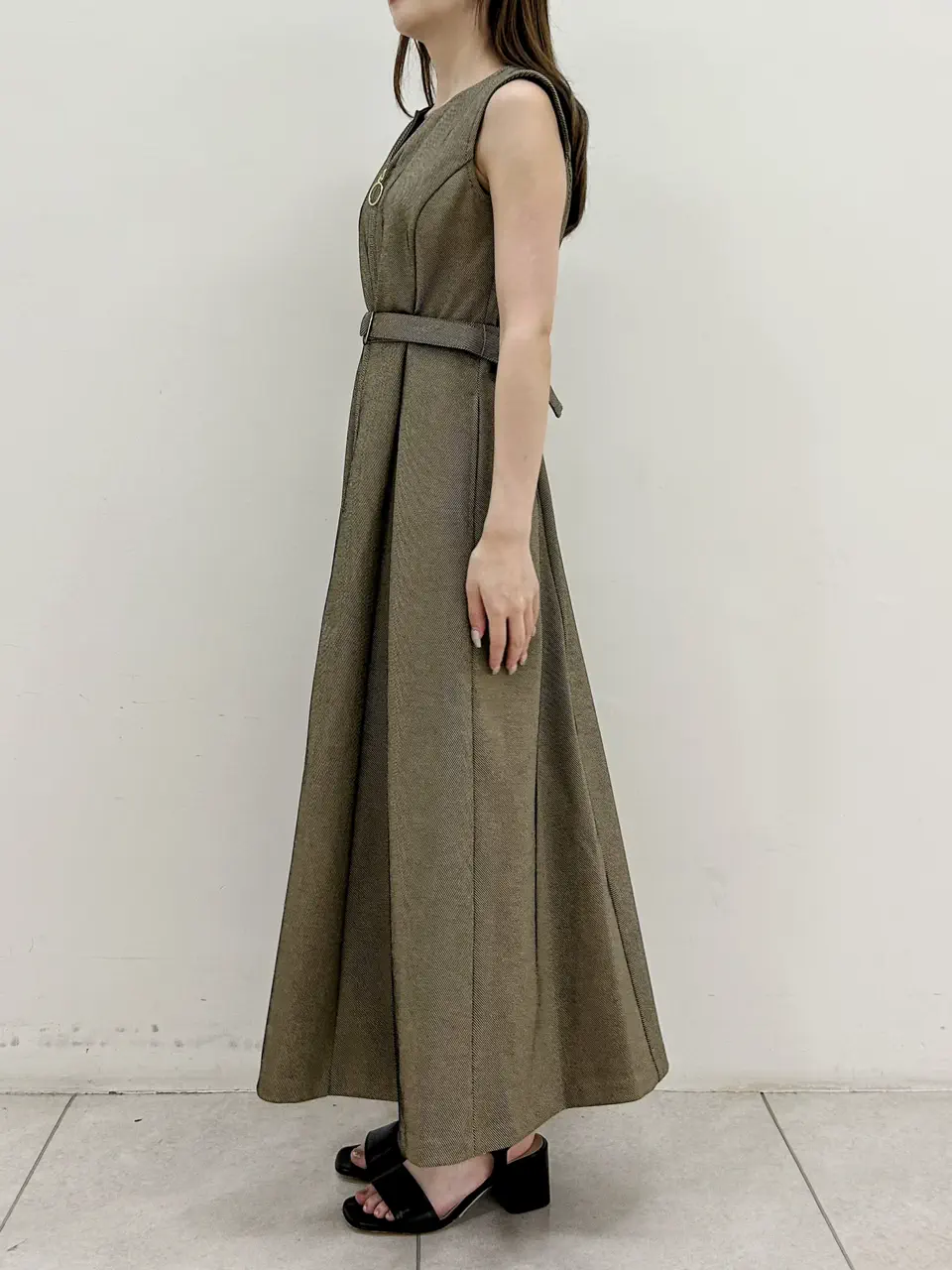 GRACE CONTINENTAL Miu Akamatsu コーディネート画像