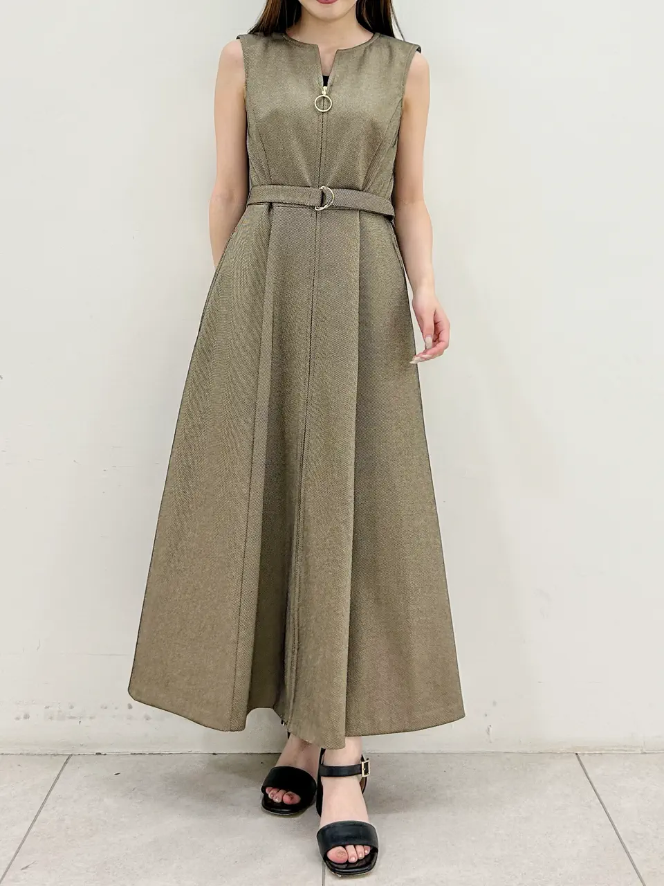GRACE CONTINENTAL Miu Akamatsu コーディネート画像