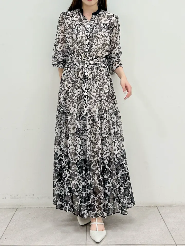 GRACE CONTINENTAL Miu Akamatsu コーディネート画像