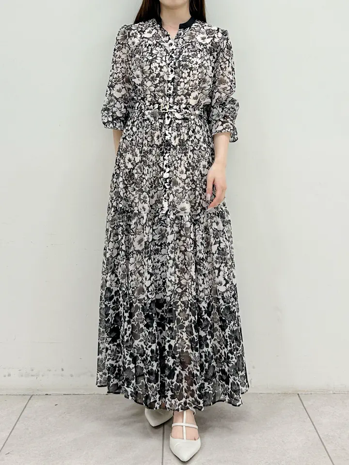 GRACE CONTINENTAL Miu Akamatsu コーディネート画像