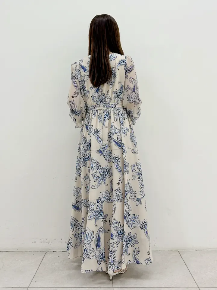 GRACE CONTINENTAL Miu Akamatsu コーディネート画像