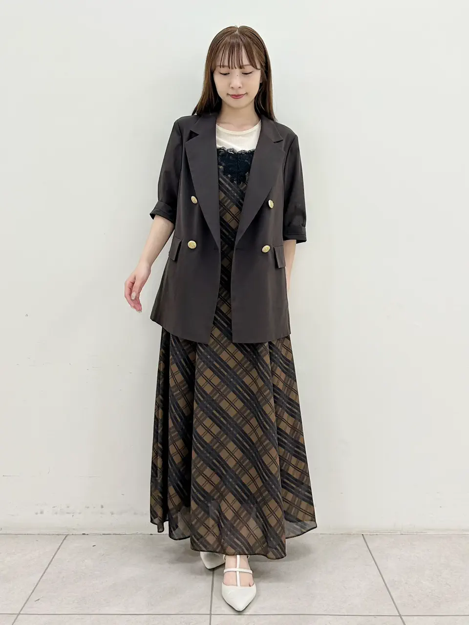 GRACE CONTINENTAL Miu Akamatsu コーディネート画像