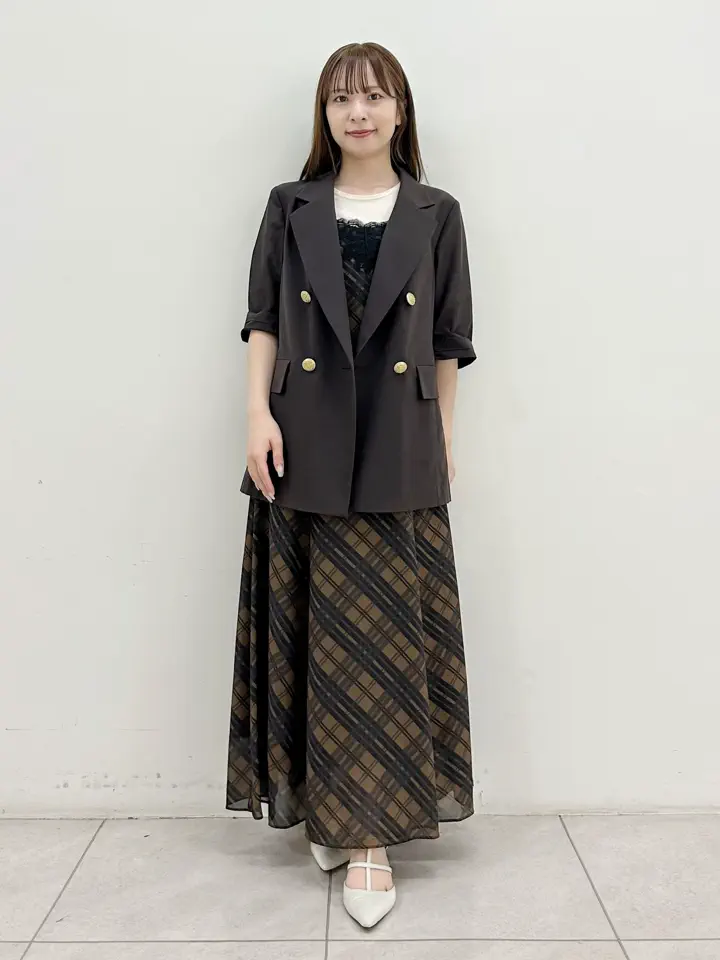 GRACE CONTINENTAL Miu Akamatsu コーディネート画像