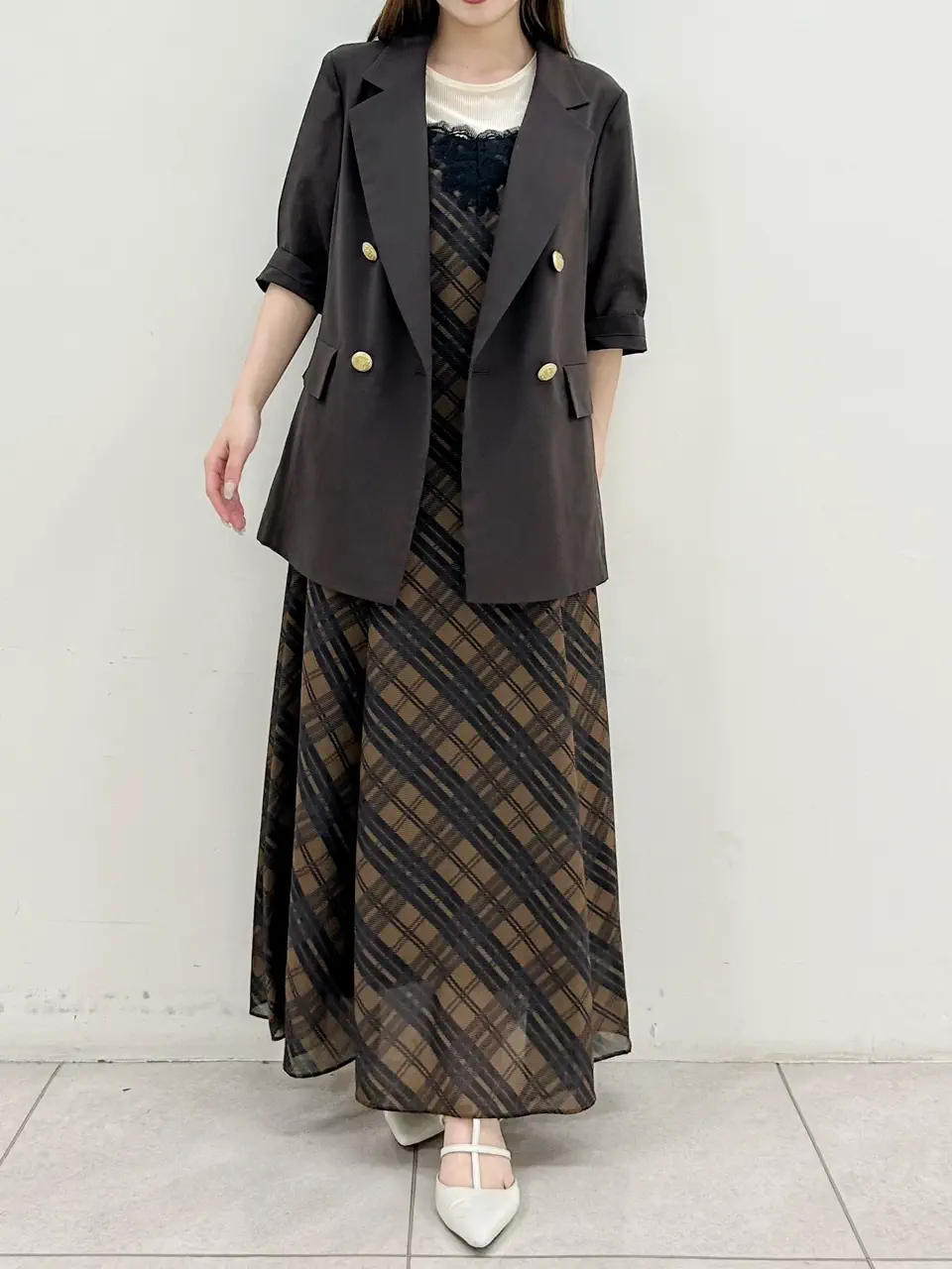 GRACE CONTINENTAL Miu Akamatsu コーディネート画像