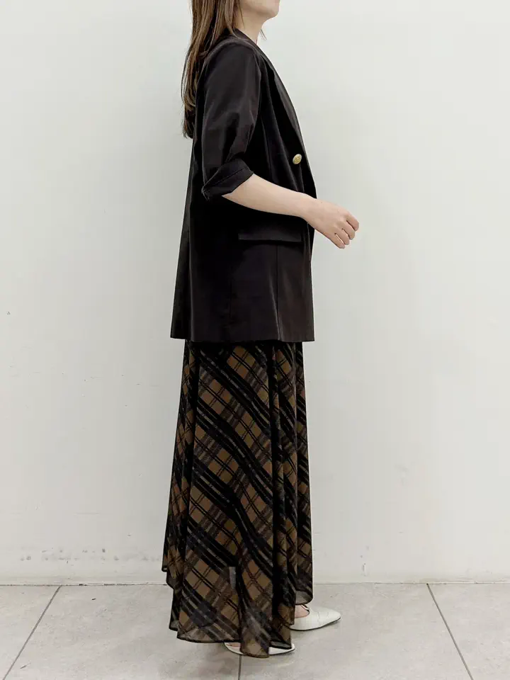 GRACE CONTINENTAL Miu Akamatsu コーディネート画像