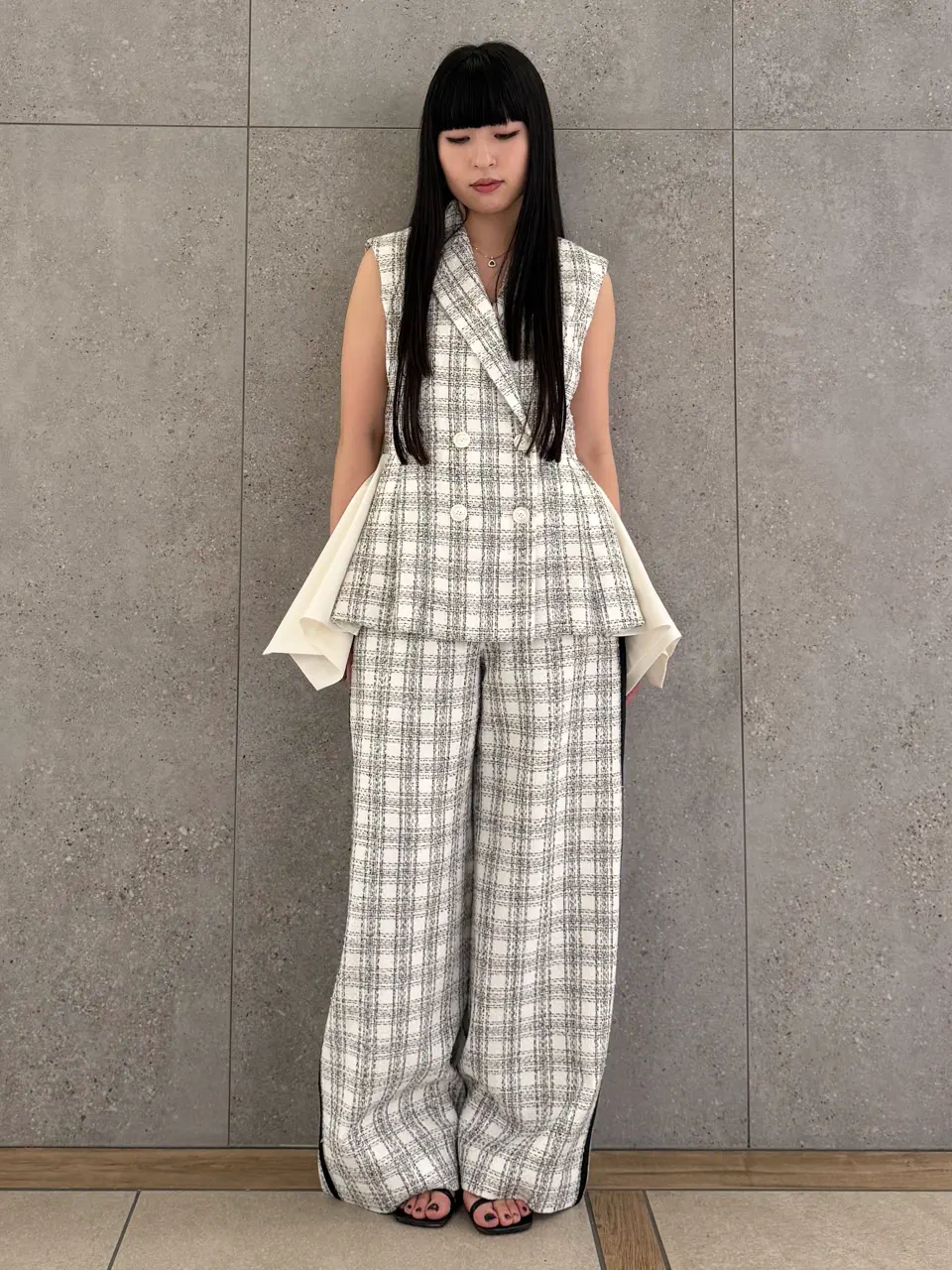  anri コーディネート画像