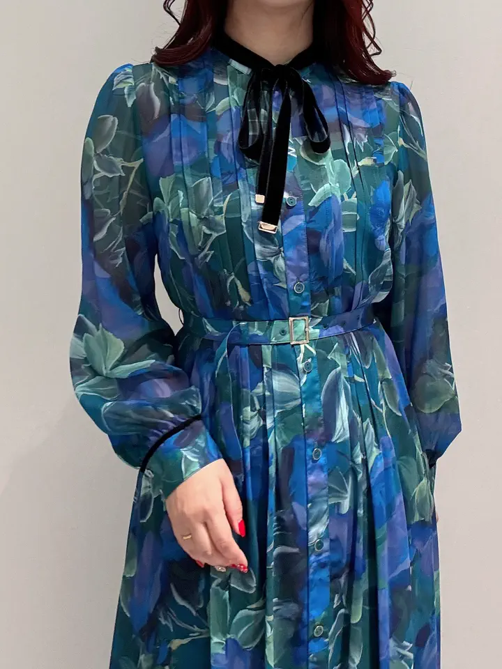 GRACE CONTINENTAL MOMOKO コーディネート画像