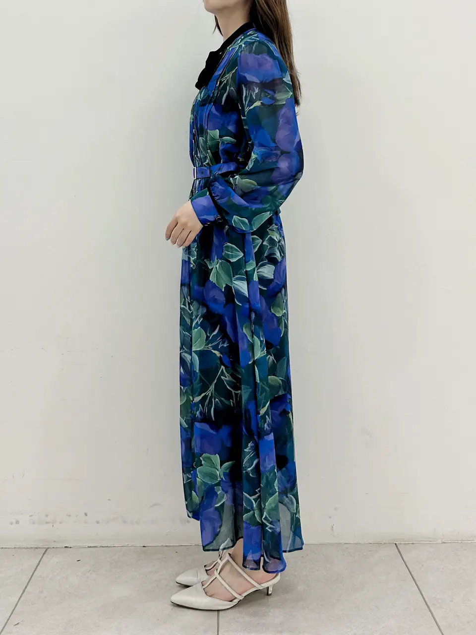 GRACE CONTINENTAL Miu Akamatsu コーディネート画像
