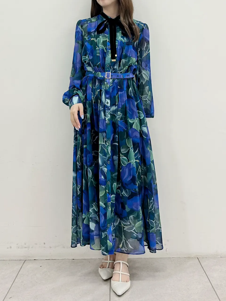GRACE CONTINENTAL Miu Akamatsu コーディネート画像