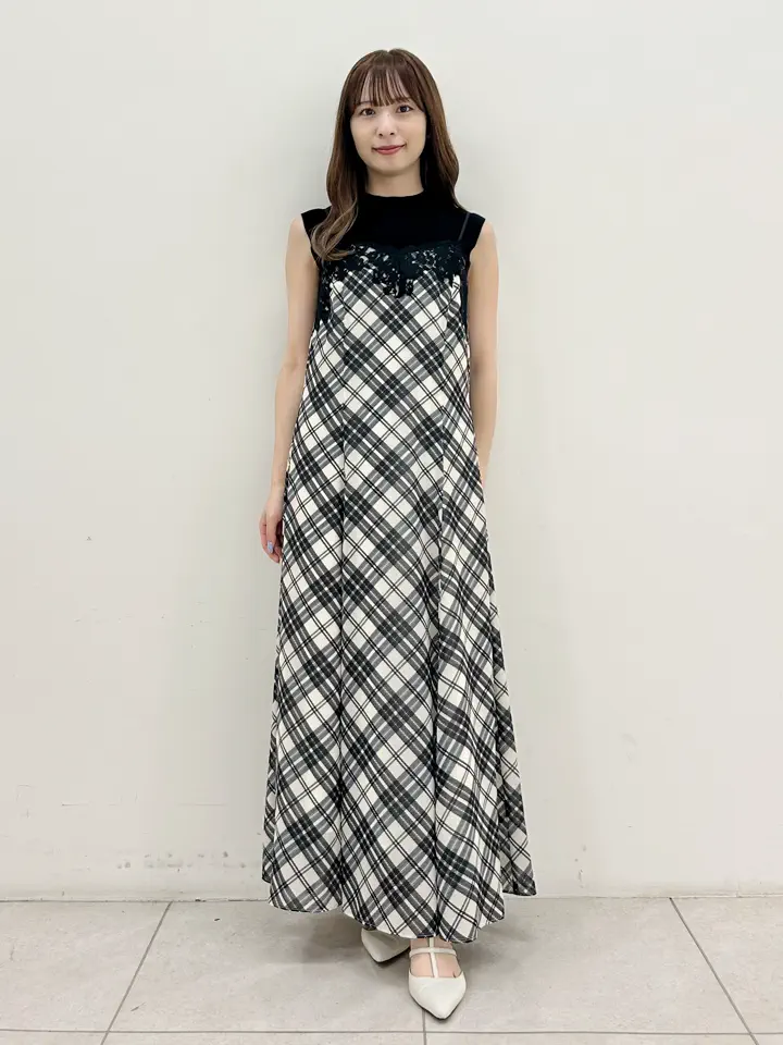 GRACE CONTINENTAL Miu Akamatsu コーディネート画像