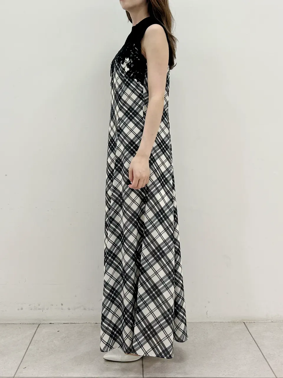GRACE CONTINENTAL Miu Akamatsu コーディネート画像