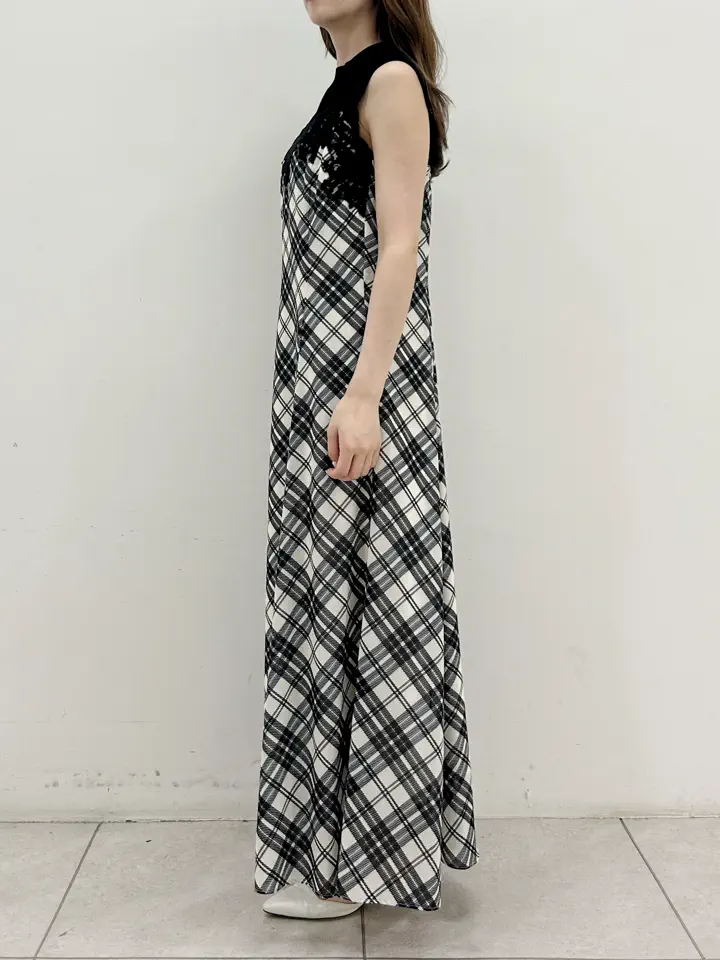 GRACE CONTINENTAL Miu Akamatsu コーディネート画像