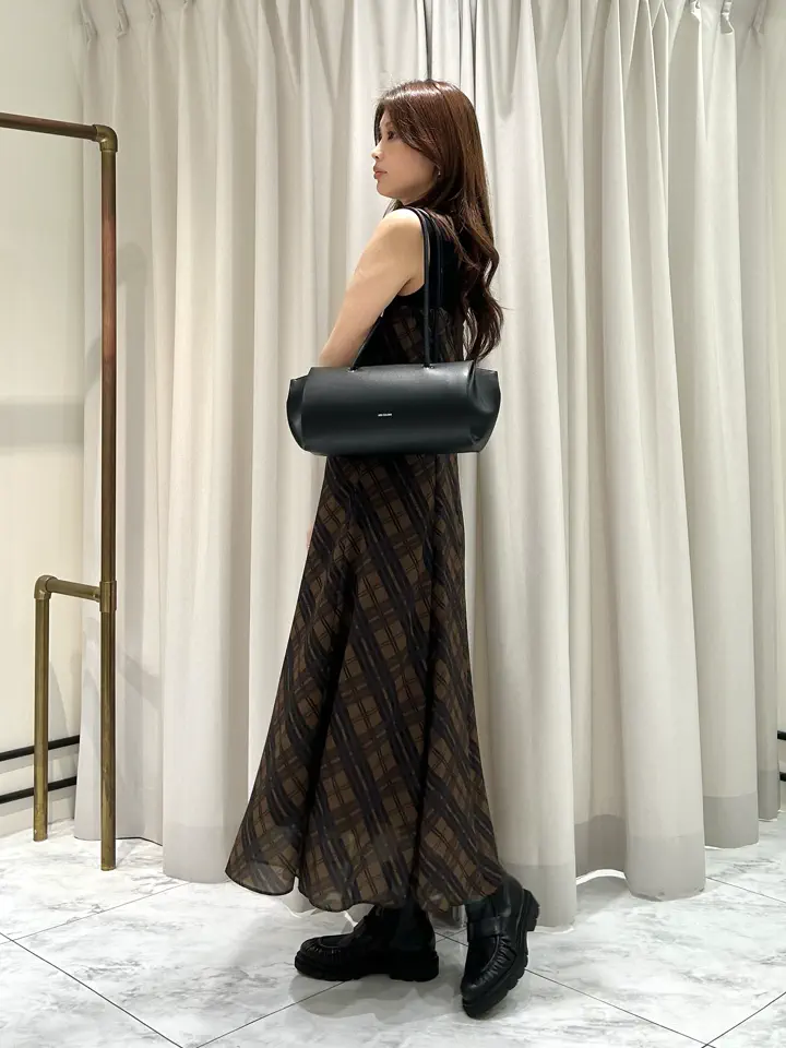 GRACE CONTINENTAL 志田　悠 コーディネート画像