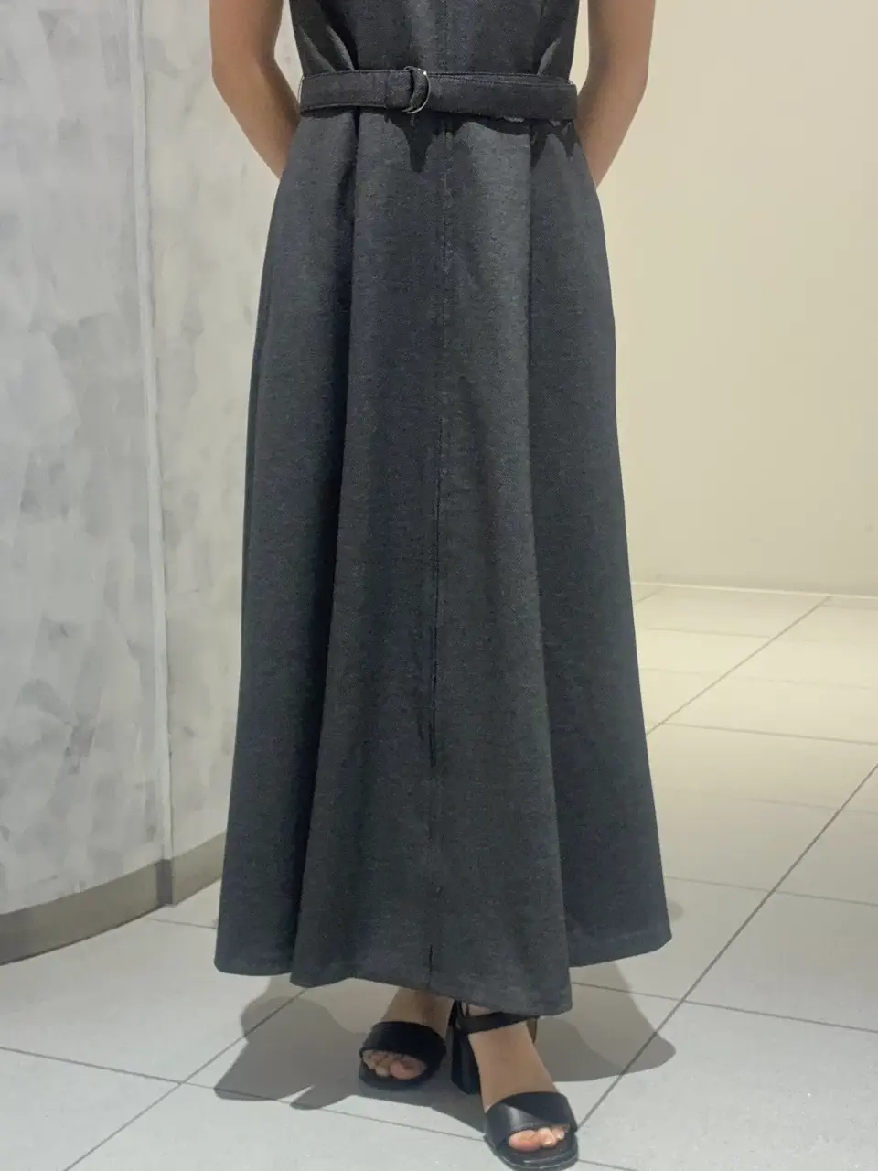 GRACE CONTINENTAL Yuna Iwasaki コーディネート画像