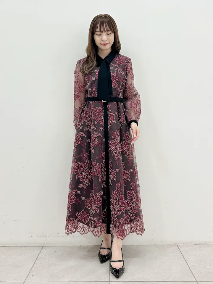 GRACE CONTINENTAL Miu Akamatsu コーディネート画像
