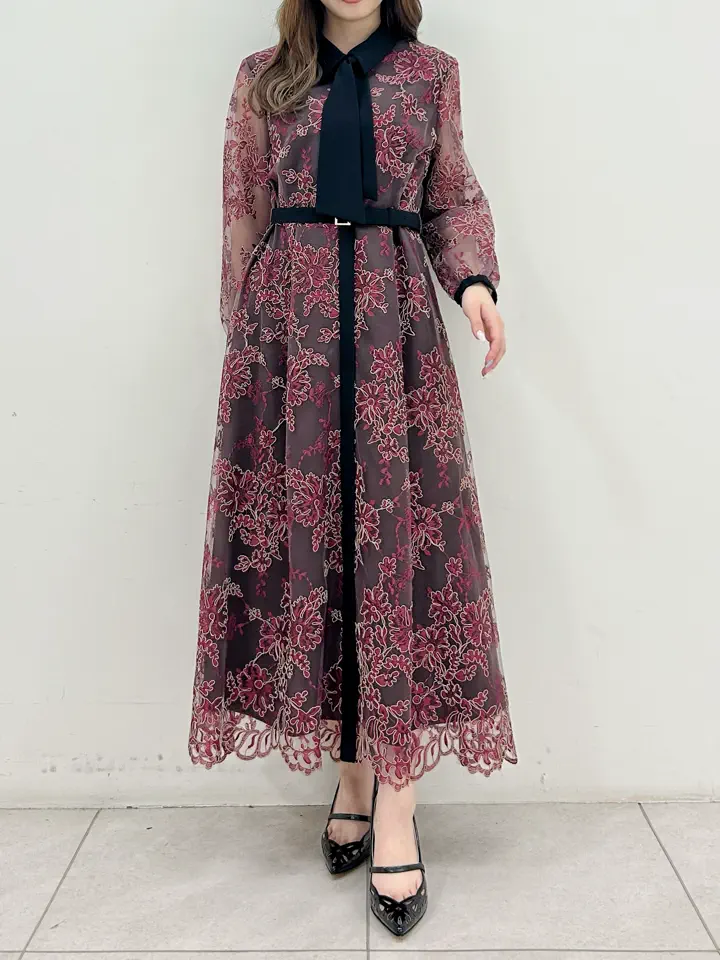 GRACE CONTINENTAL Miu Akamatsu コーディネート画像