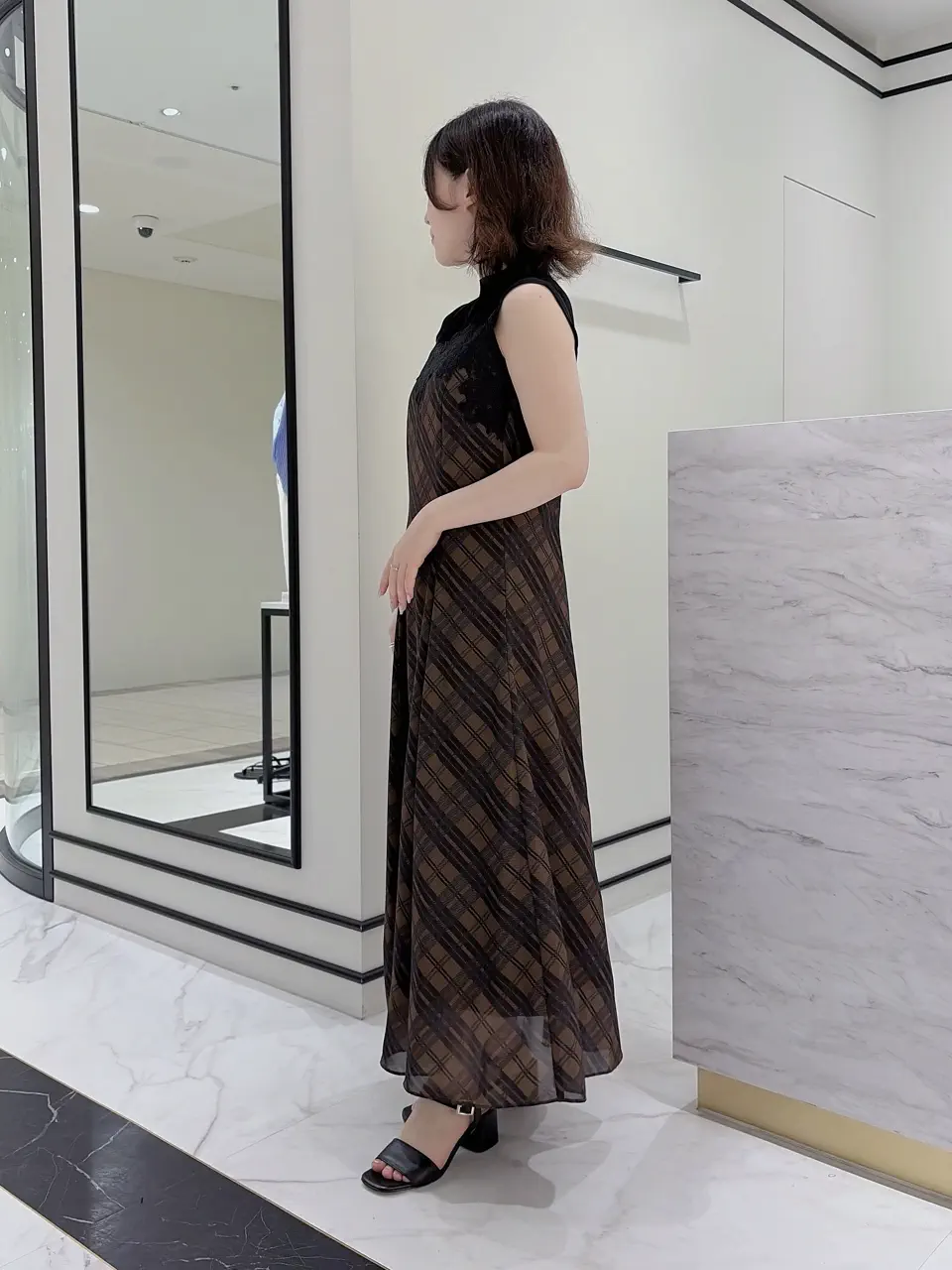 GRACE CONTINENTAL SASAKI コーディネート画像
