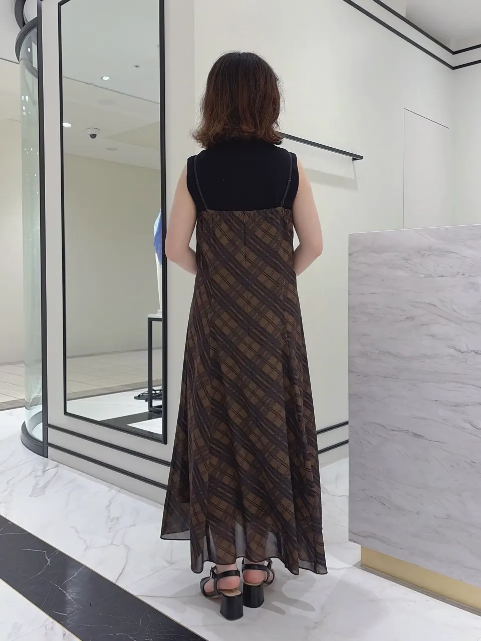 GRACE CONTINENTAL SASAKI コーディネート画像