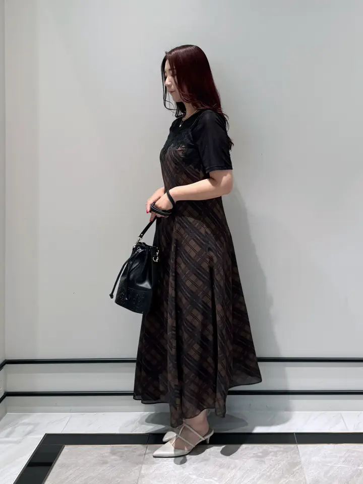 GRACE CONTINENTAL MOMOKO コーディネート画像
