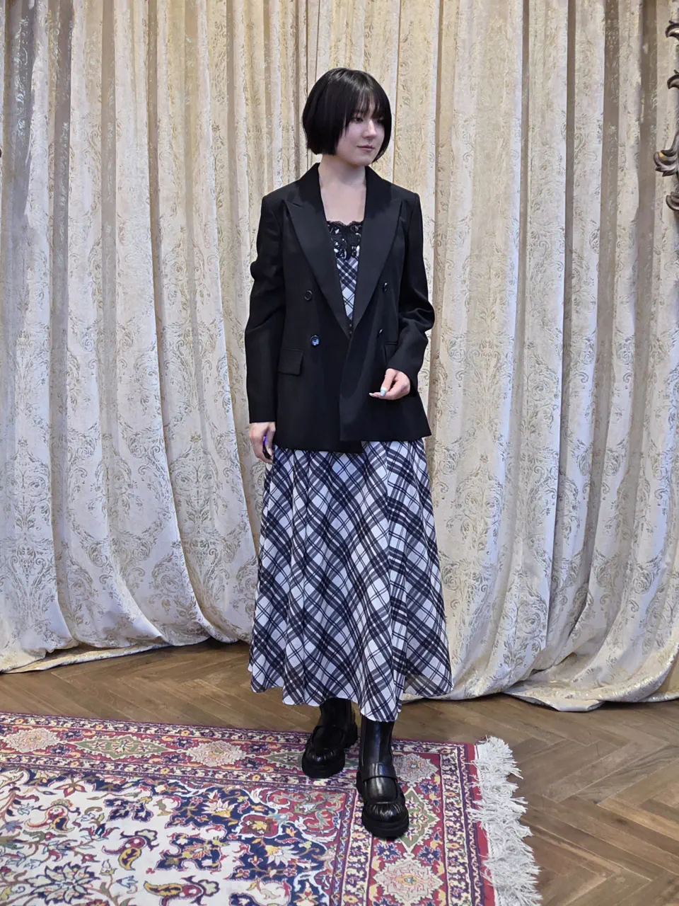  Akari コーディネート画像