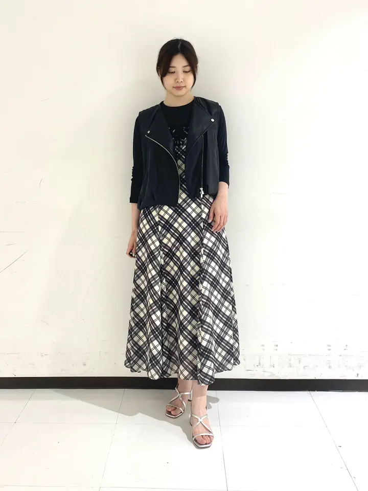 GRACE CONTINENTAL MIKIHO コーディネート画像