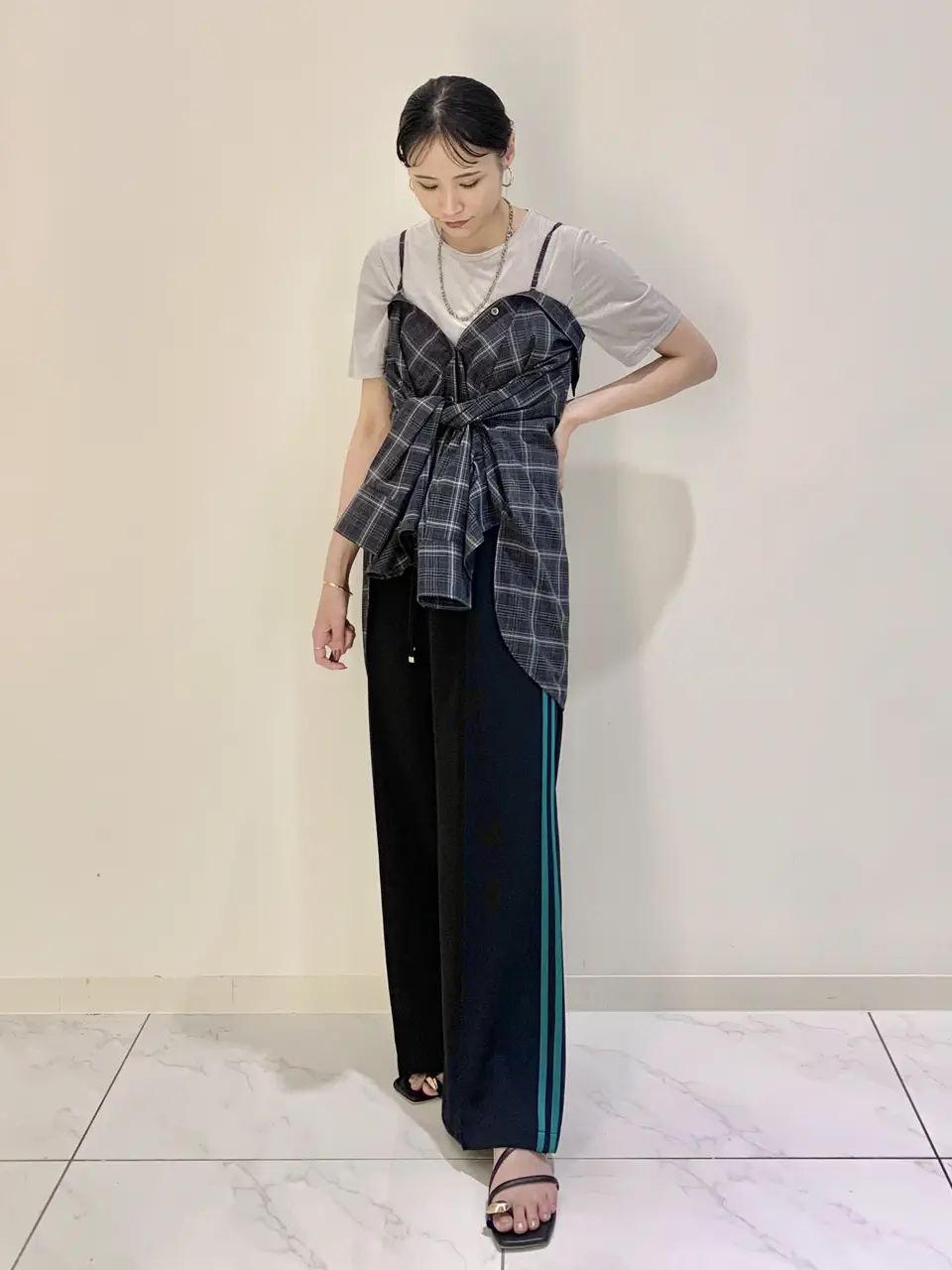  haruka iwasaki コーディネート画像