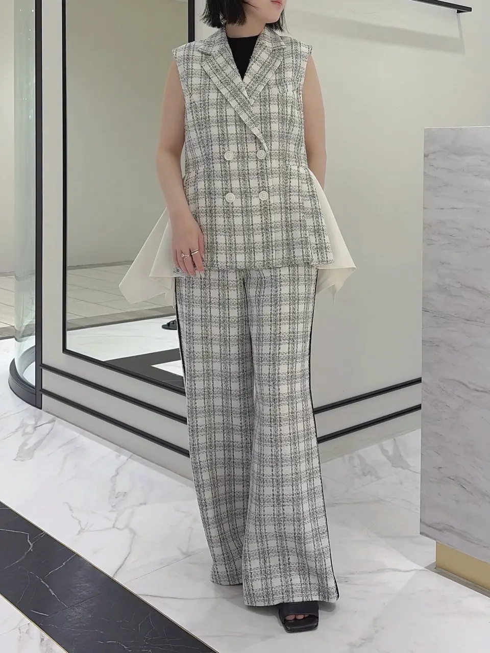 GRACE CONTINENTAL SASAKI コーディネート画像