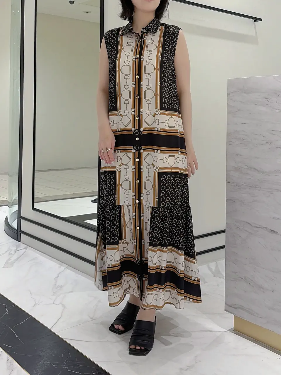 GRACE CONTINENTAL SASAKI コーディネート画像