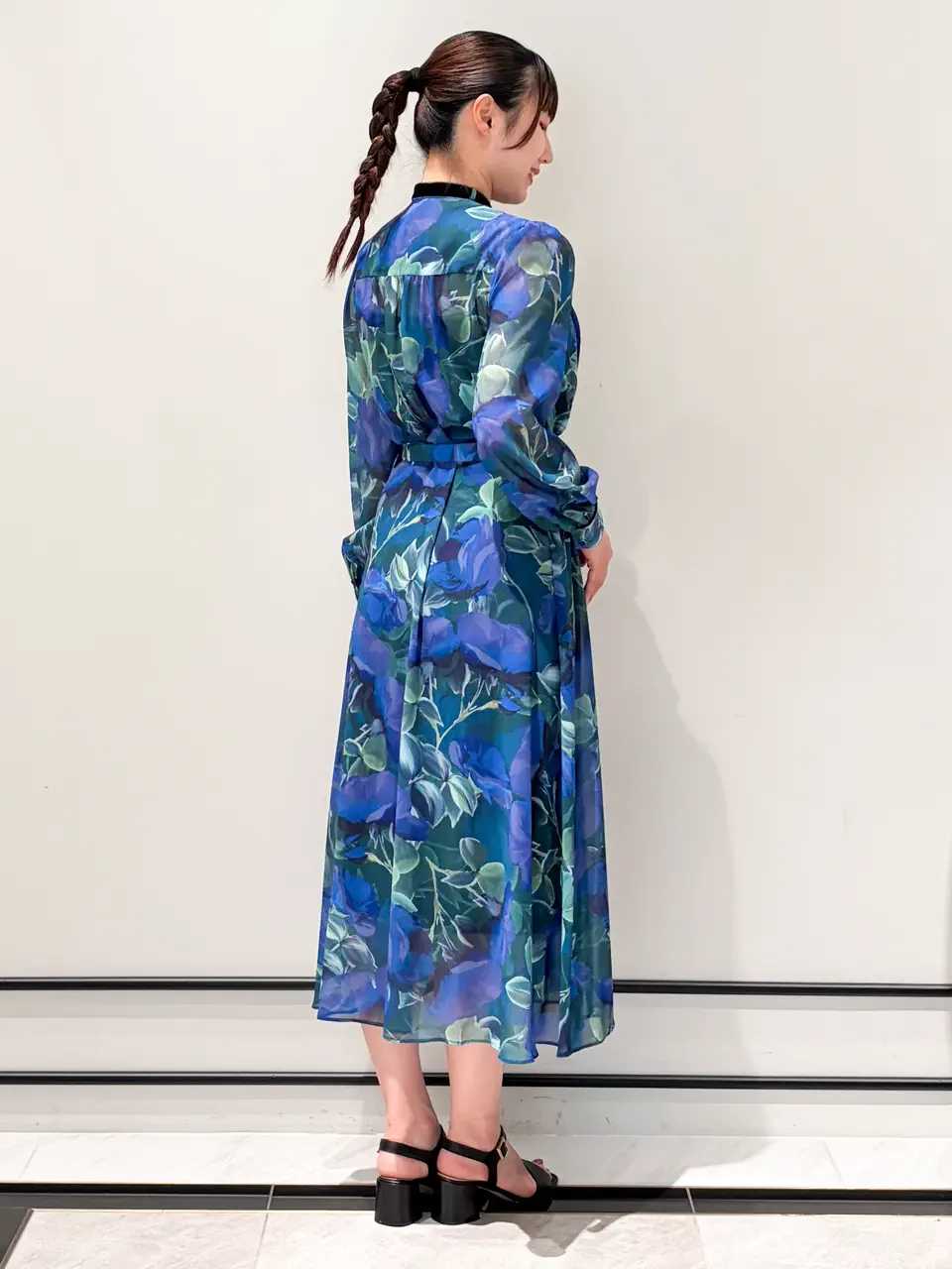 GRACE CONTINENTAL CHISAKO.S コーディネート画像